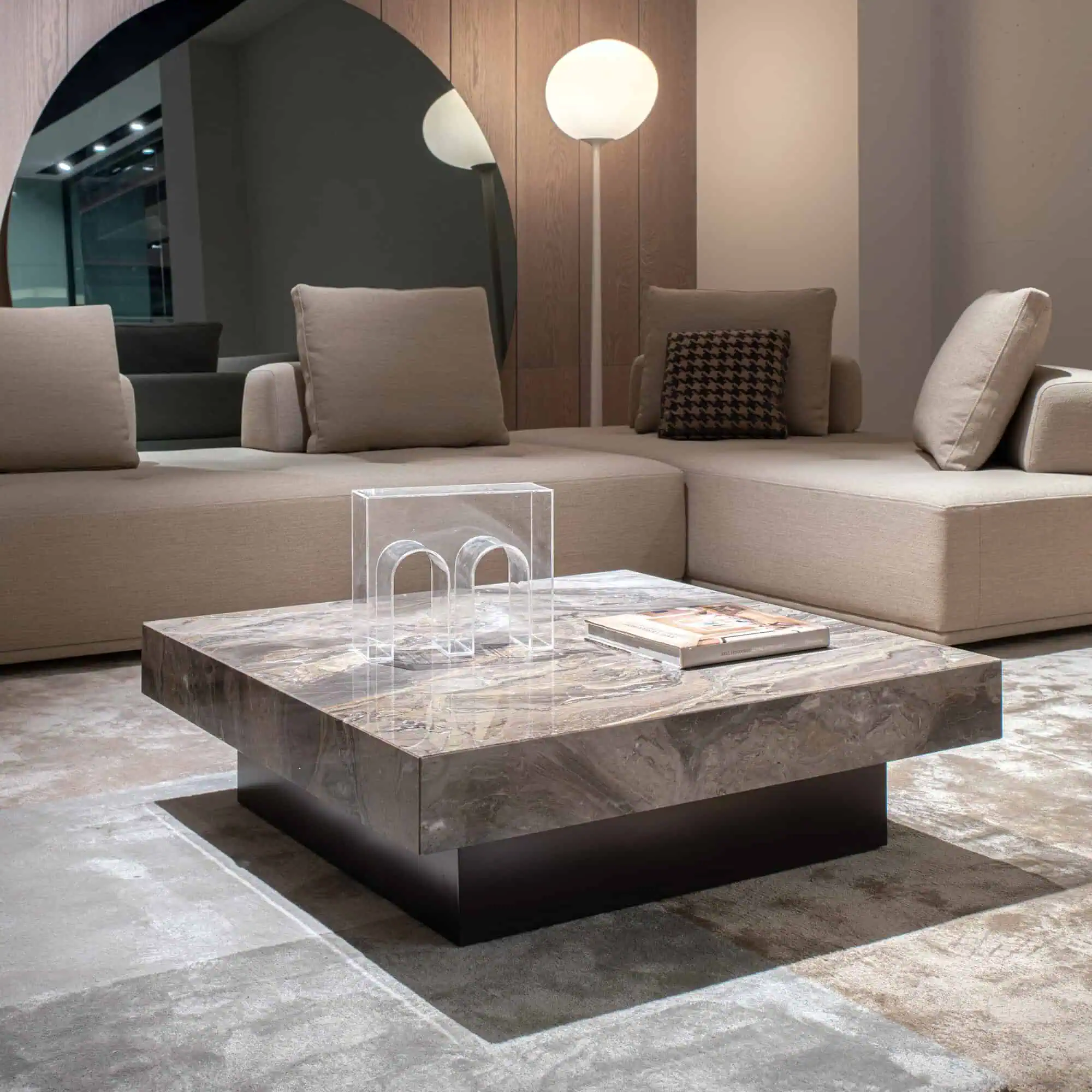 Som Interior Solid Coffee Table